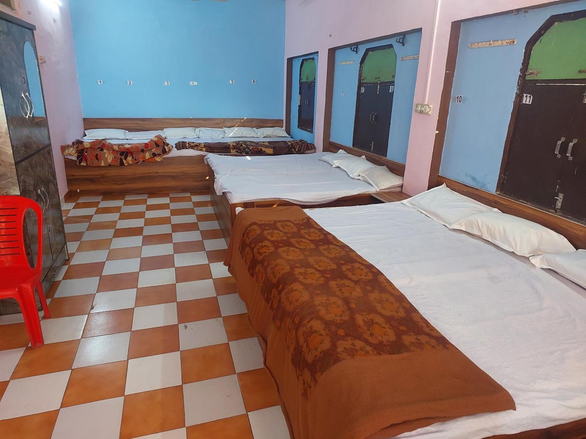 Kanti Devi Seva Sadan Mathura Exterior photo
