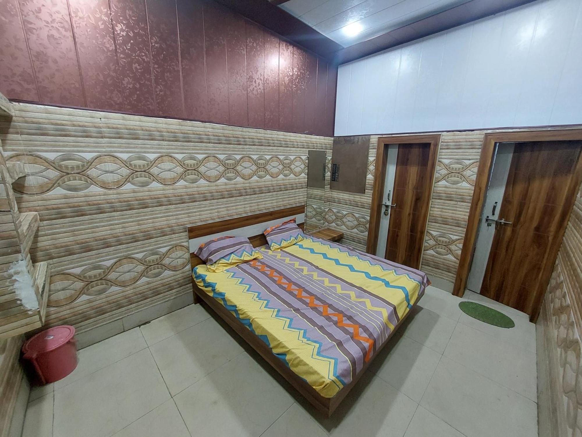 Kanti Devi Seva Sadan Mathura Exterior photo